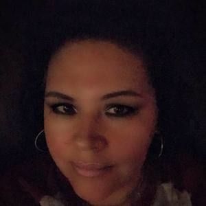 Meet your Posher, Raquel